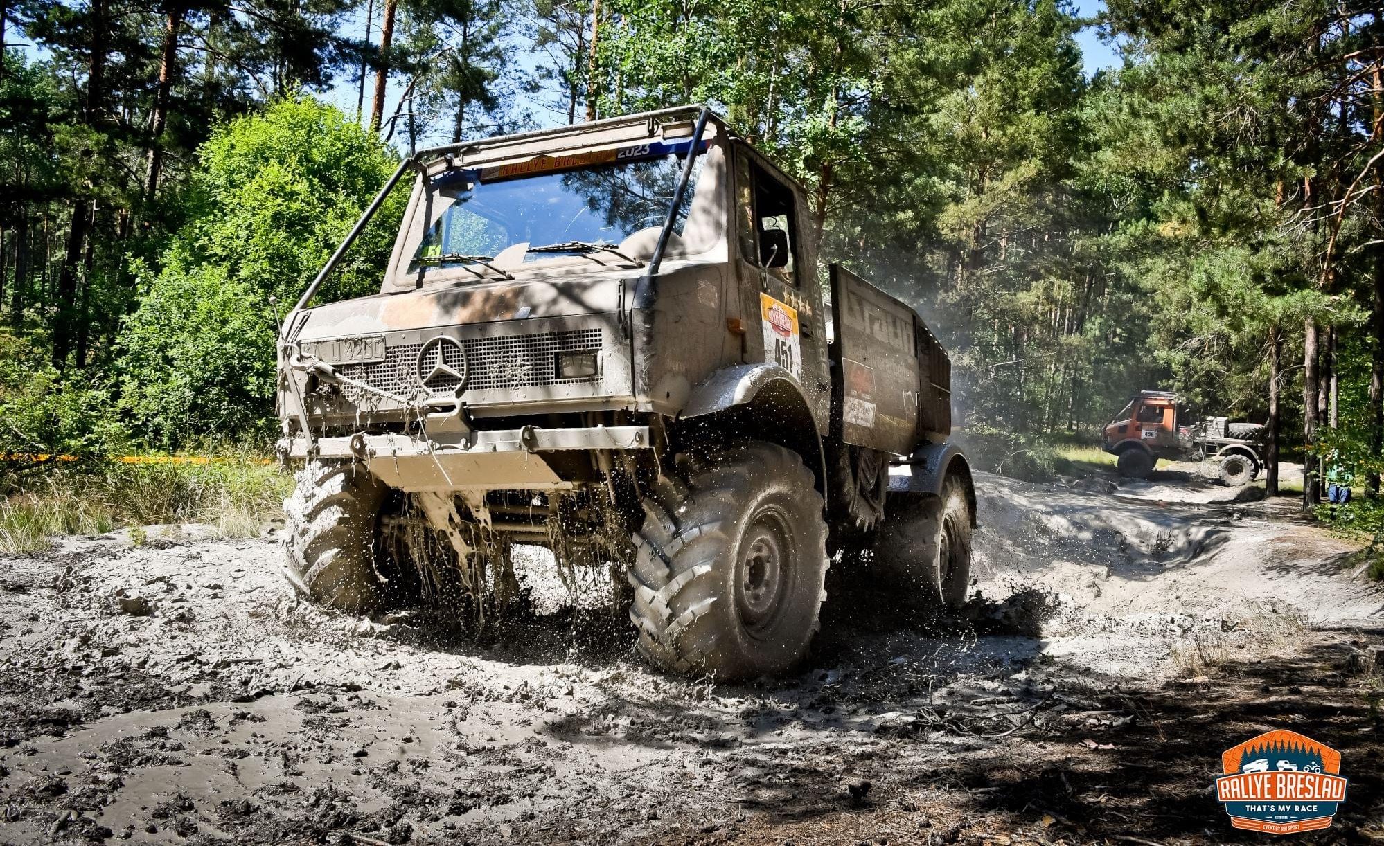 unimog-racing.de  –  driving Unimog offroad, that´s our passion